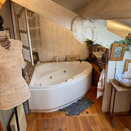 Casa de Férias Chaleureux Avec Piscine Privee