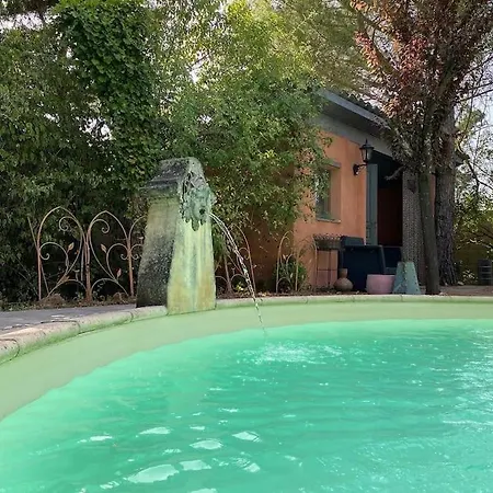 Casa de Férias Chaleureux Avec Piscine Privee