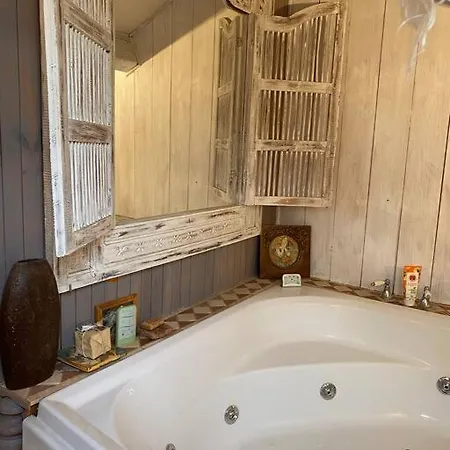 Casa de Férias Chaleureux Avec Piscine Privee